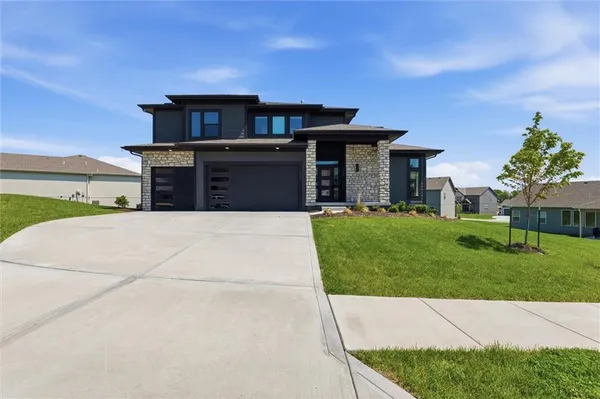 $799,000 | 1628 Southwest Arborway Terrace, Lee's Summit, MO 64082