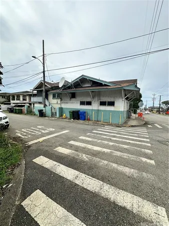 a view of a building entrance