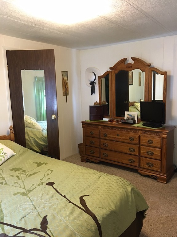 2 Eastbridge Road Taunton, MA 02780 - Photo 8 of 16 Gallery Image 8