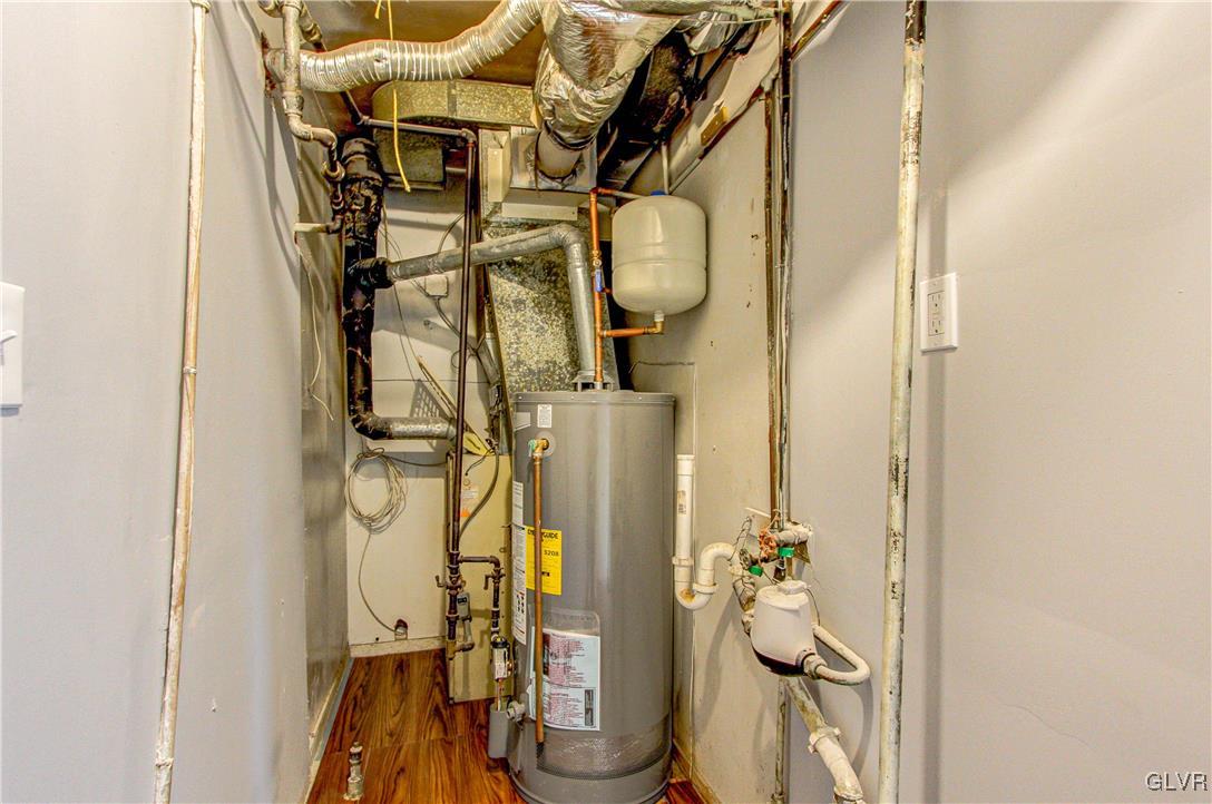 1528 Valley Road Bethlehem, PA 18018 - Photo 25 of 37 Gallery Image 25