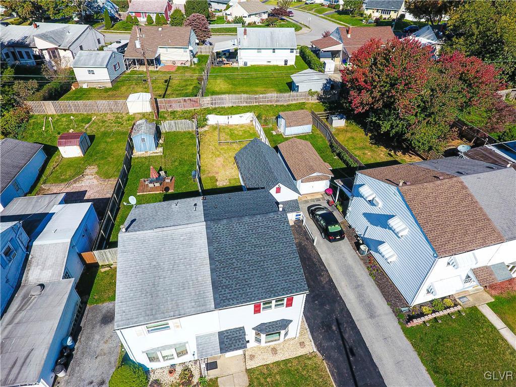 1528 Valley Road Bethlehem, PA 18018 - Photo 5 of 37 Gallery Image 5