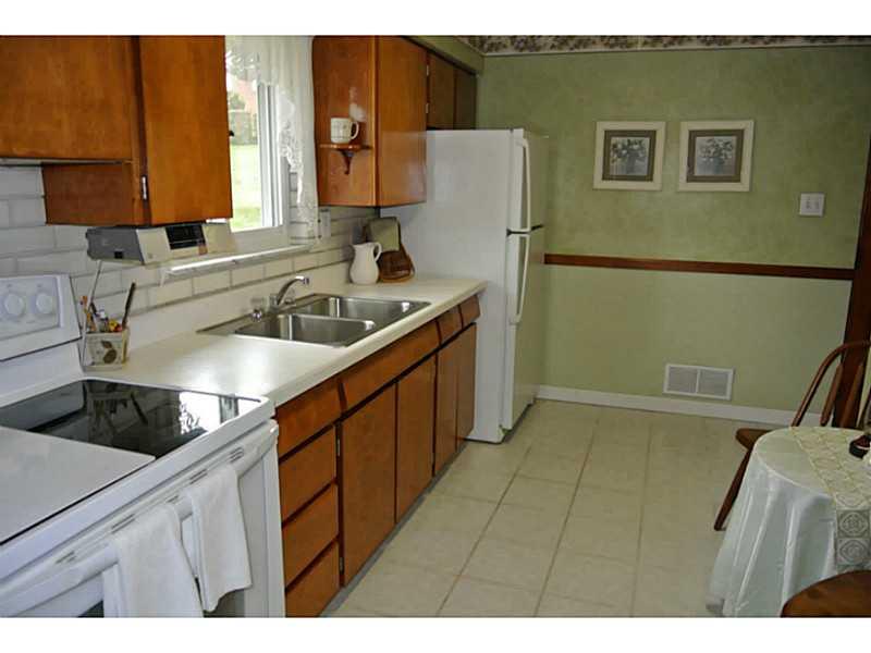 460 Orchard Spring Road Pittsburgh, PA 15220 - Photo 5 of 20 Kitchen.