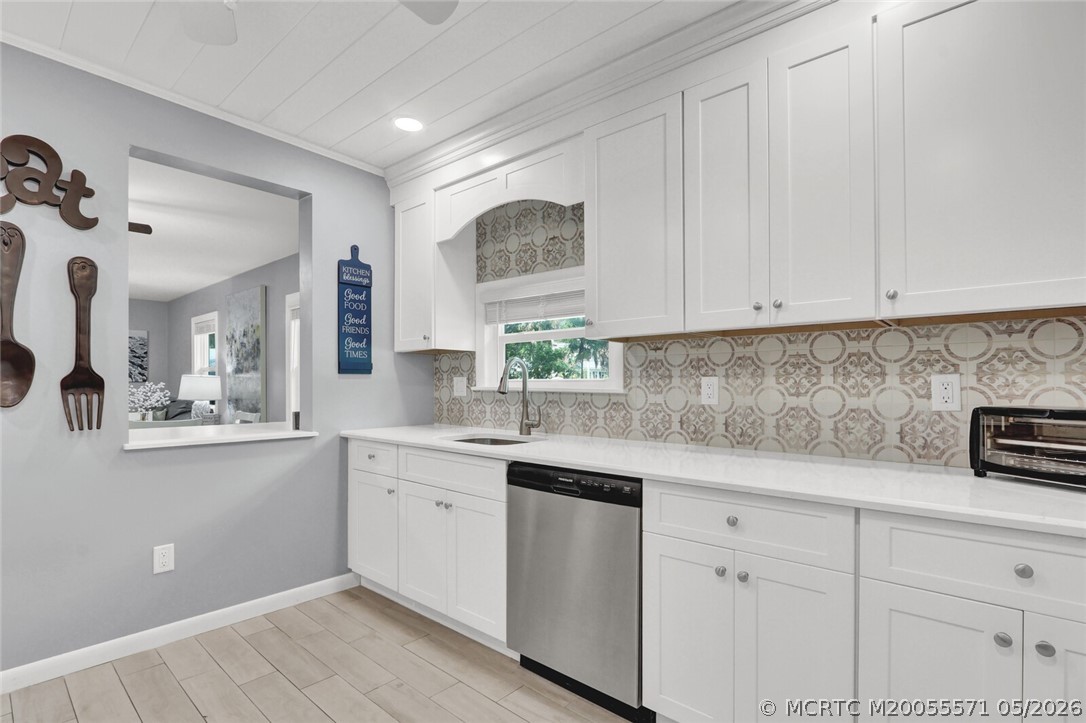 542 Southwest Halpatiokee Street Stuart, FL 34994 - Photo 14 of 33 Gallery Image 14