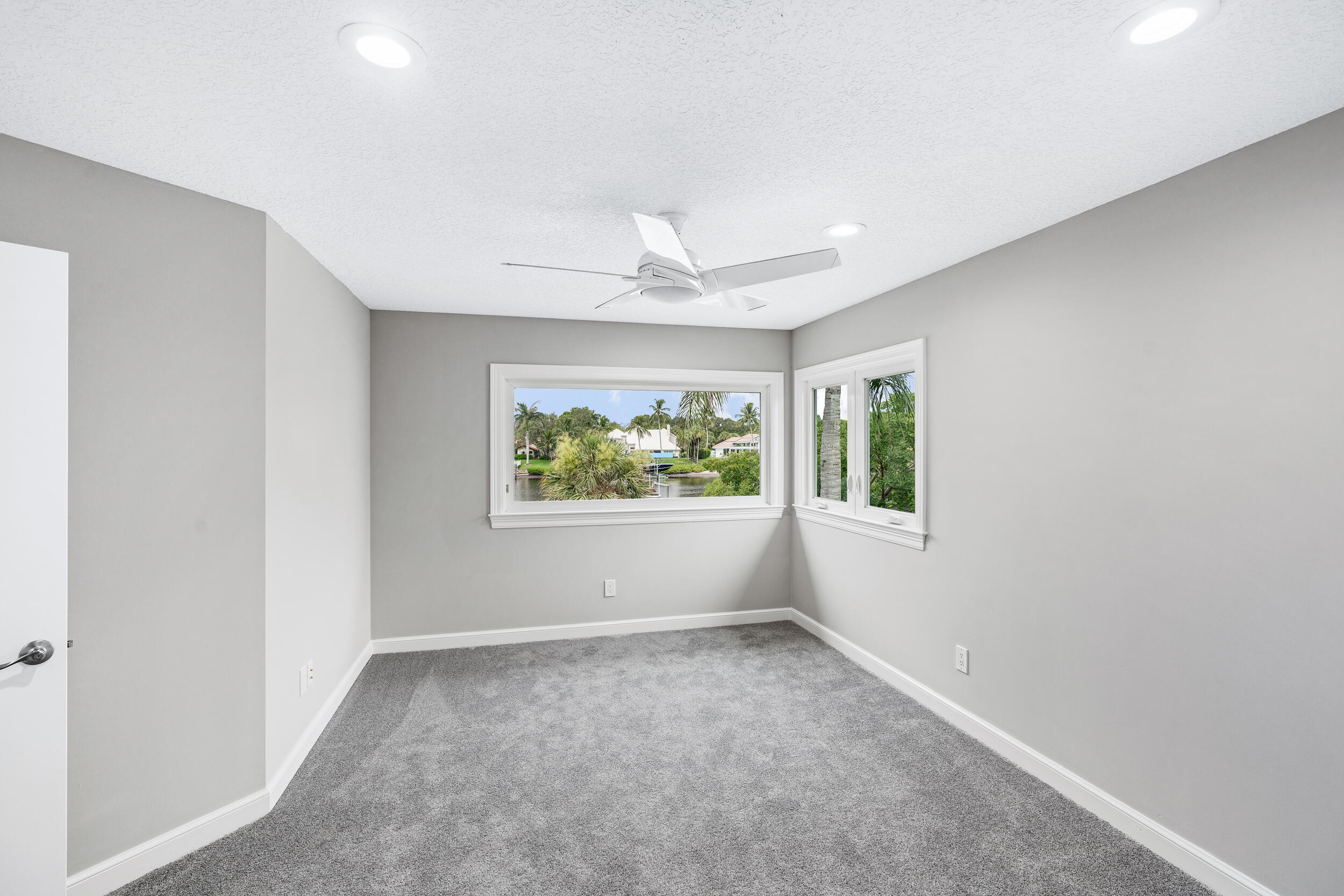 18169 Southeast Ridgeview Drive Tequesta, FL 33469 - Photo 29 of 51 18169 SE Ridgeview Dr-27