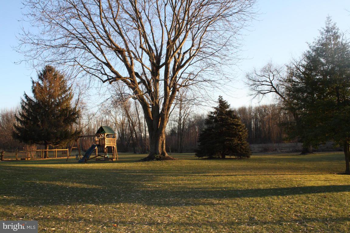 920 Lincoln Road Lititz, PA 17543 - Photo 15 of 17