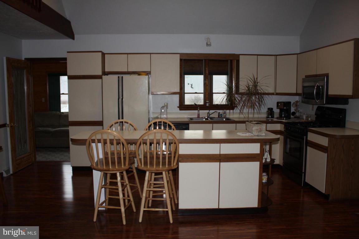 920 Lincoln Road Lititz, PA 17543 - Photo 4 of 17