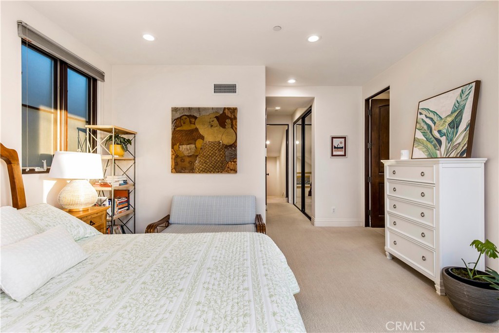 320 33rd Street Manhattan Beach, CA 90266 - Photo 17 of 20