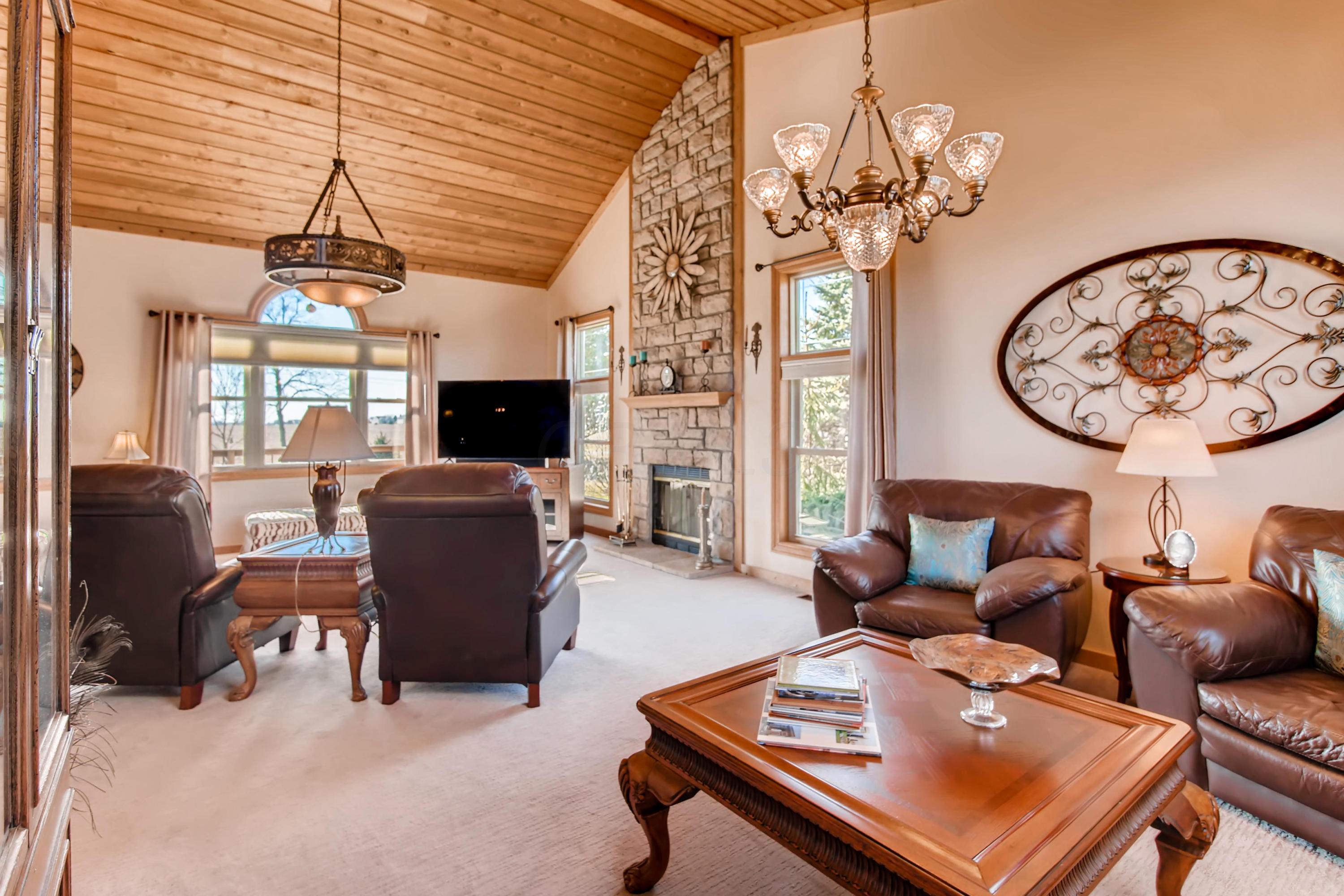 7098 Lane Road Orient, OH 43146 - Photo 8 of 39 Gallery Image 8