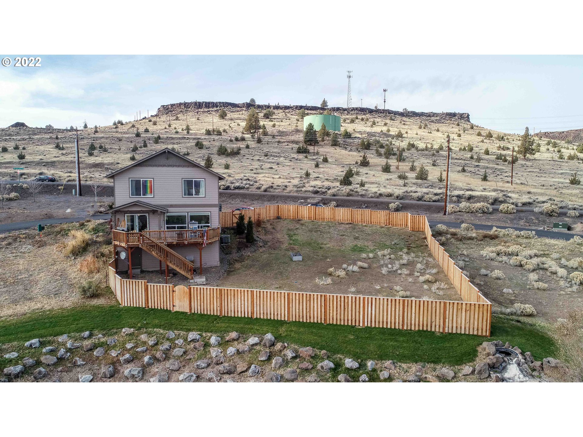 409 Little Lake Road Maupin, OR 97037 - Photo 13 of 32 Gallery Image 13