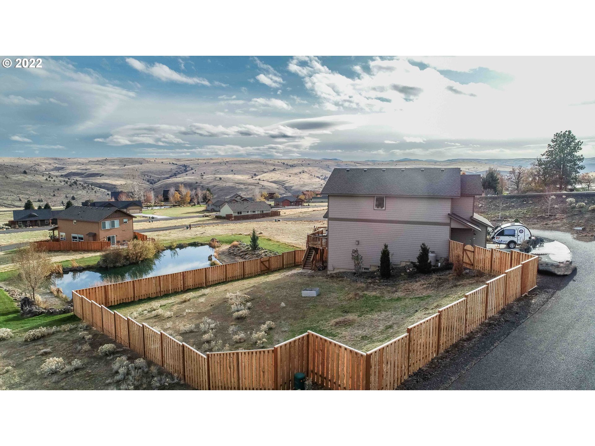 409 Little Lake Road Maupin, OR 97037 - Photo 14 of 32 Gallery Image 14
