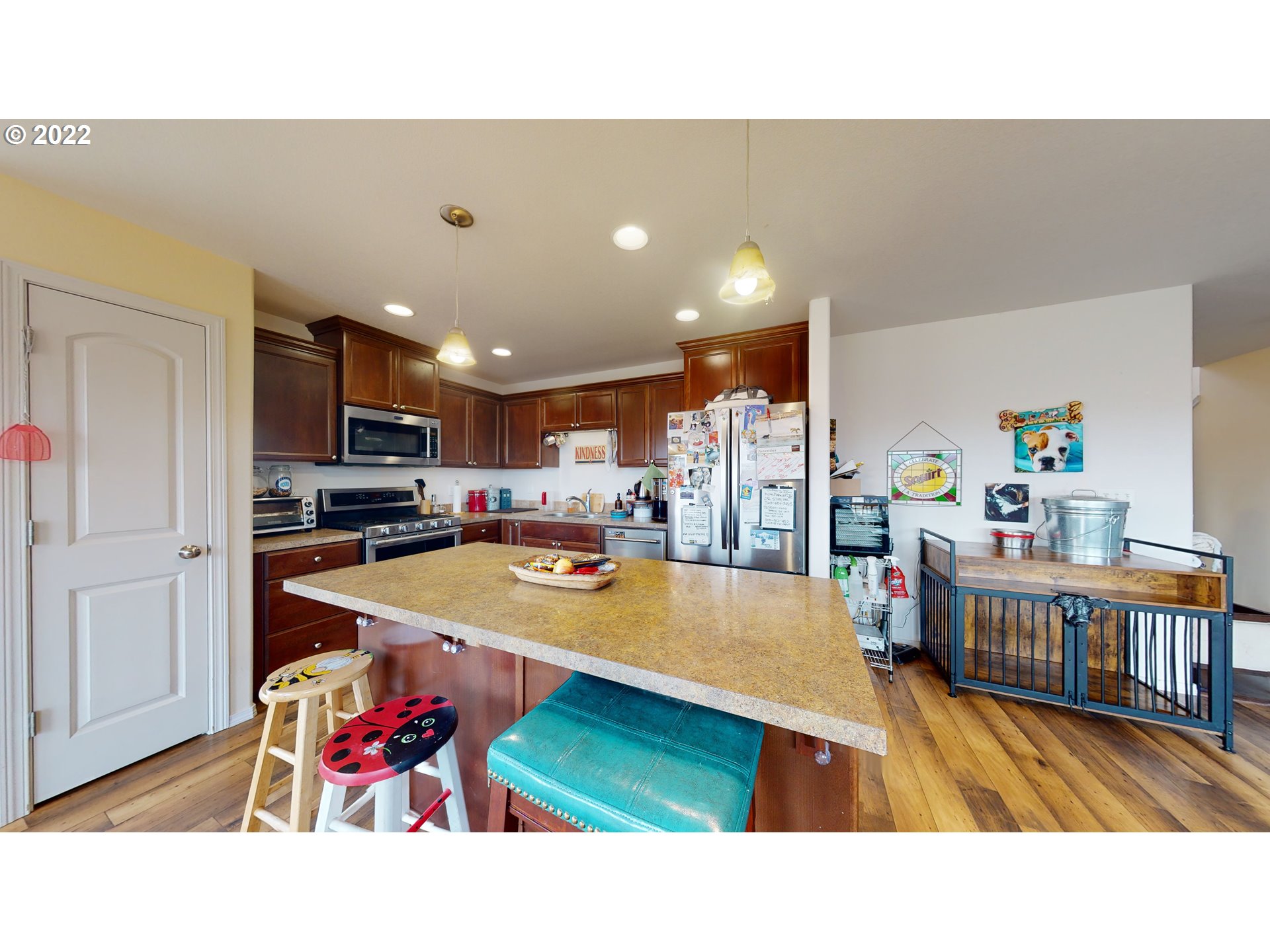 409 Little Lake Road Maupin, OR 97037 - Photo 17 of 32 Gallery Image 17