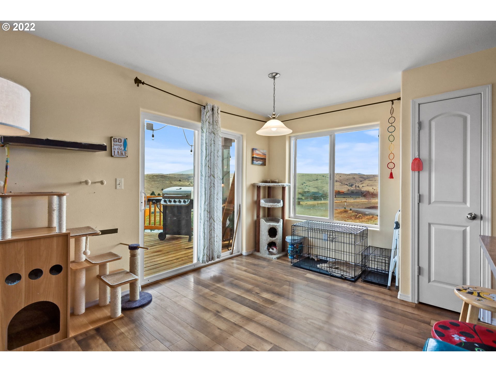 409 Little Lake Road Maupin, OR 97037 - Photo 19 of 32 Gallery Image 19