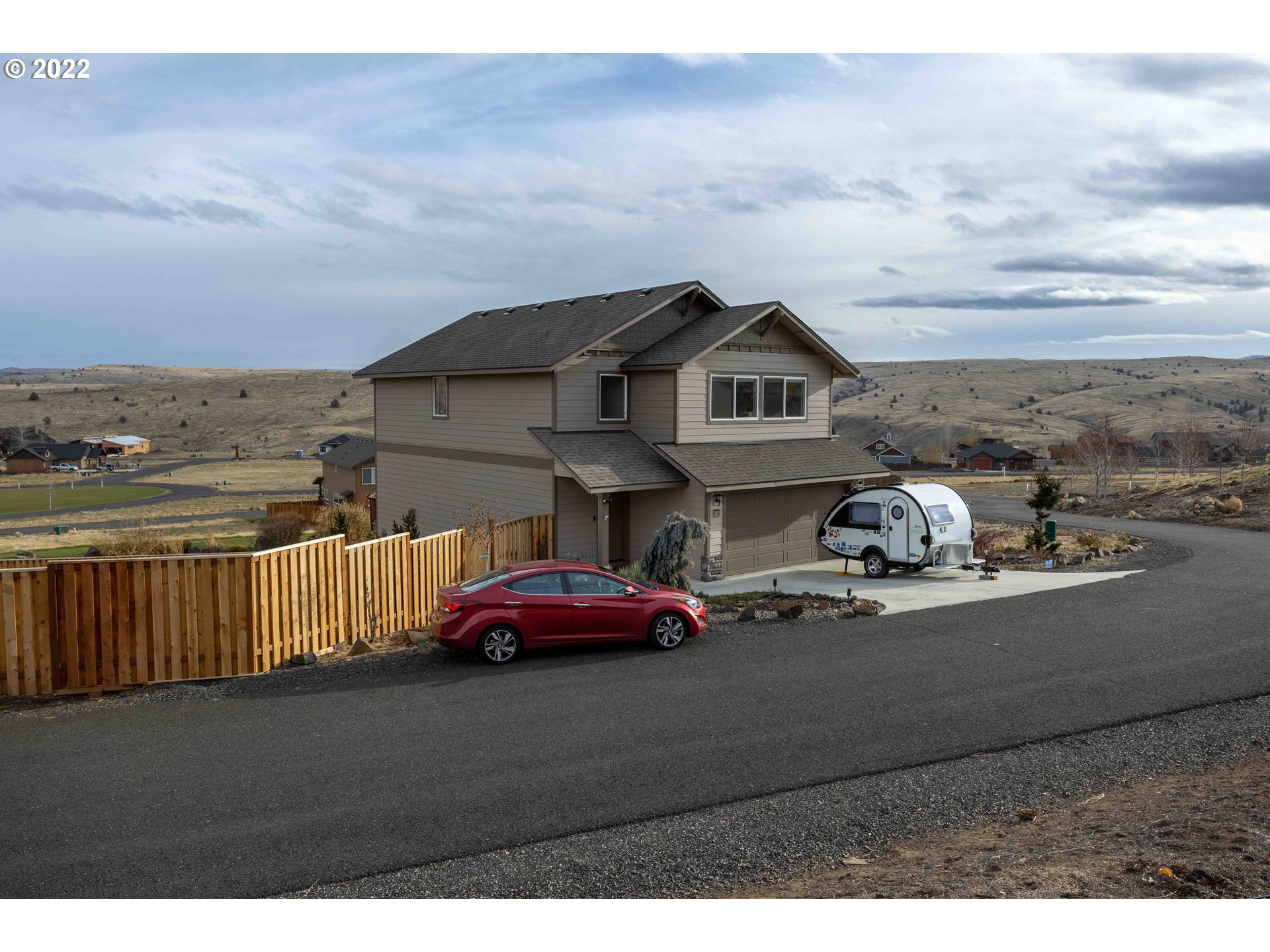 409 Little Lake Road Maupin, OR 97037 - Photo 3 of 32 Gallery Image 3