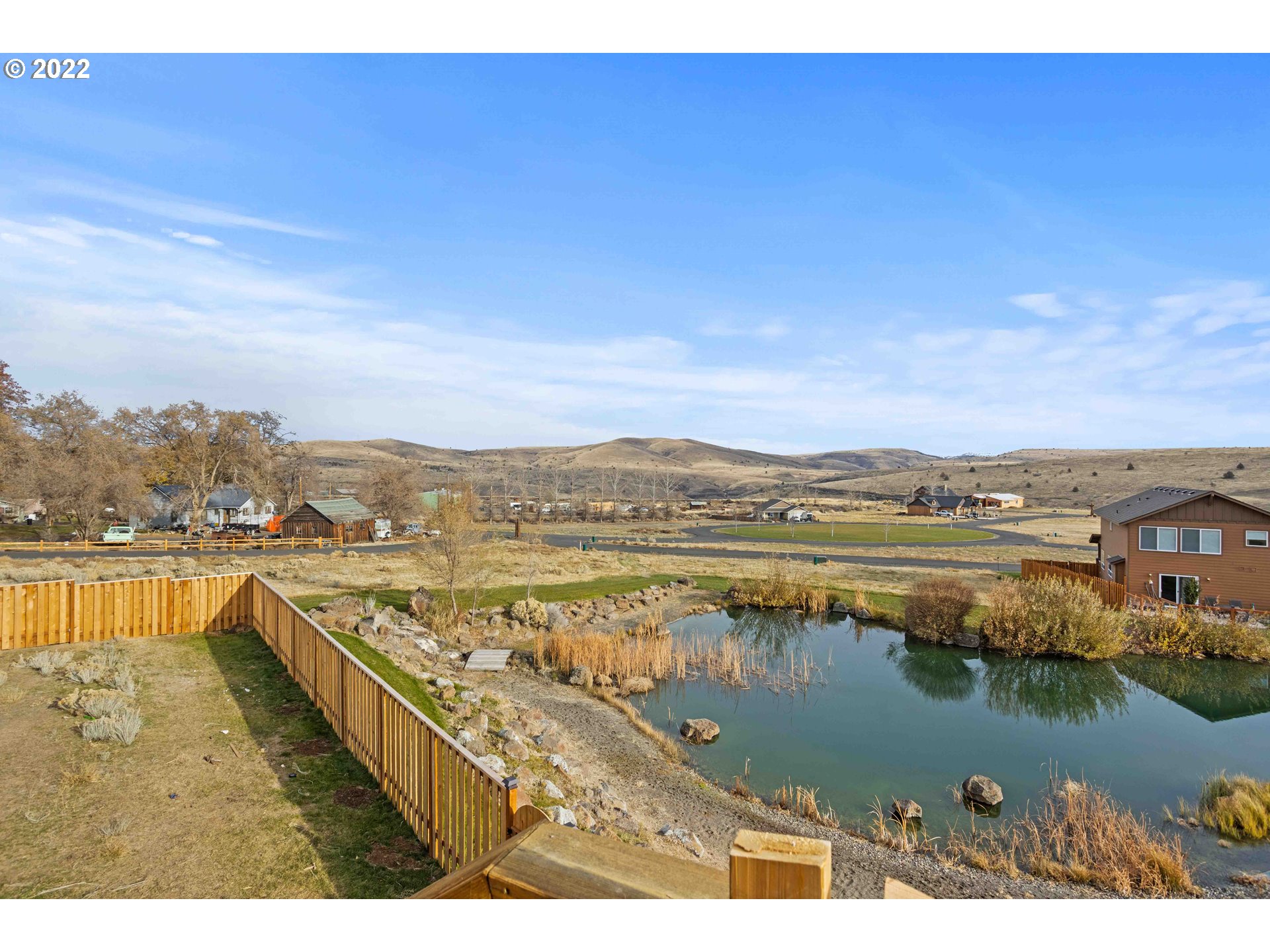 409 Little Lake Road Maupin, OR 97037 - Photo 4 of 32 Gallery Image 4