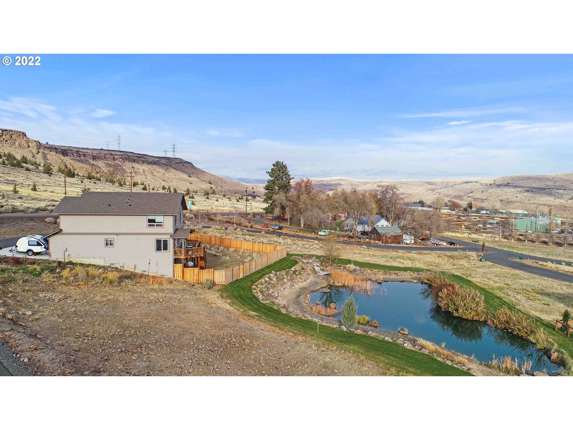 409 Little Lake Road Maupin, OR 97037 - Photo 10 of 32 Gallery Image 10