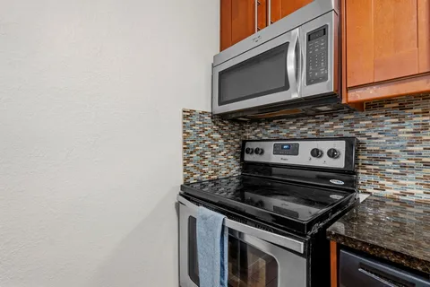 $206,000 | 7685 Northcross Drive, Unit 1121, Austin, TX 78757