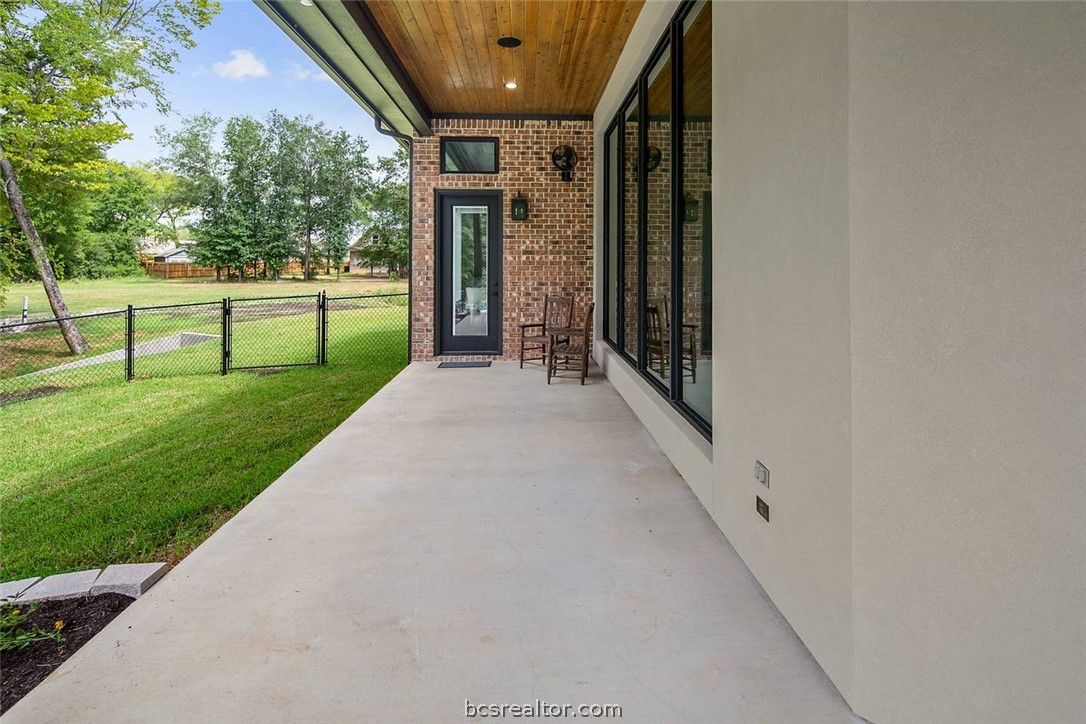 2900 East Embers Court Bryan, TX 77808 - Photo 37 of 48