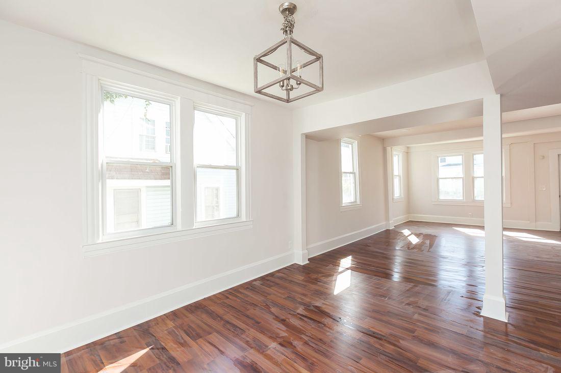 4422 Raspe Avenue Baltimore, MD 21206 - Photo 6 of 31 Dining/Living Room