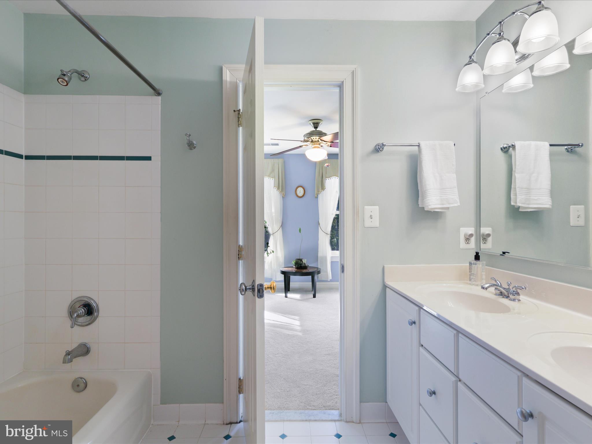 12848 Redbird Ridge Clifton, VA 20124 - Photo 41 of 76 Full Bath