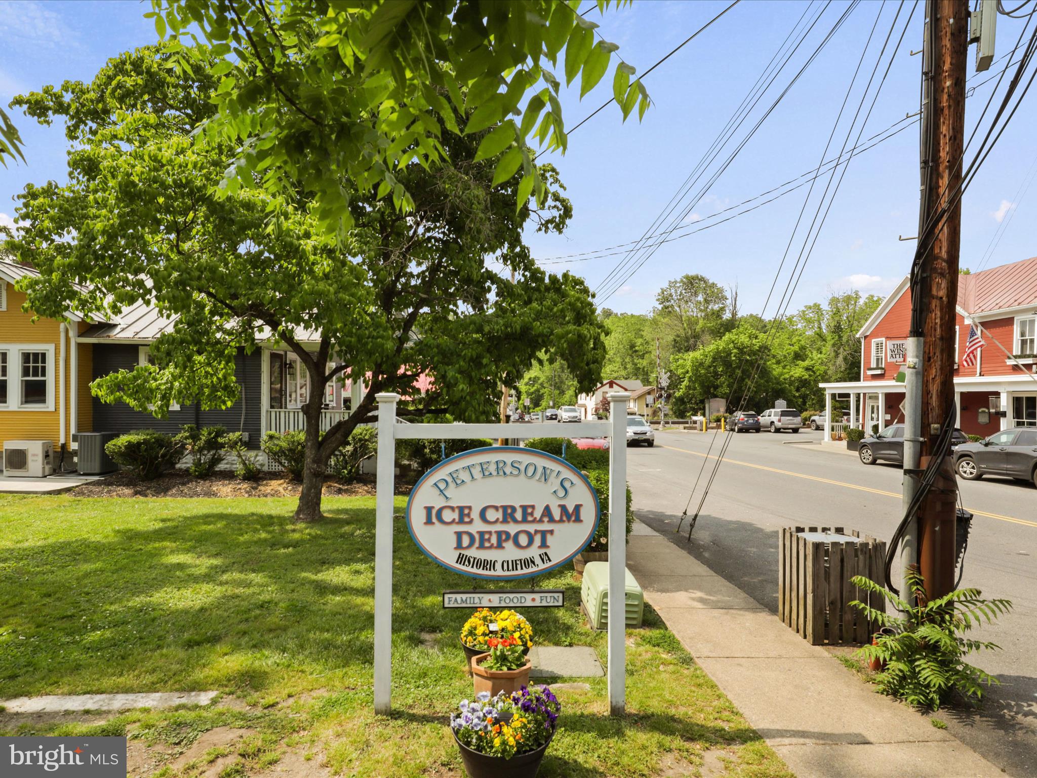 12848 Redbird Ridge Clifton, VA 20124 - Photo 64 of 76 Peterson's Ice Cream