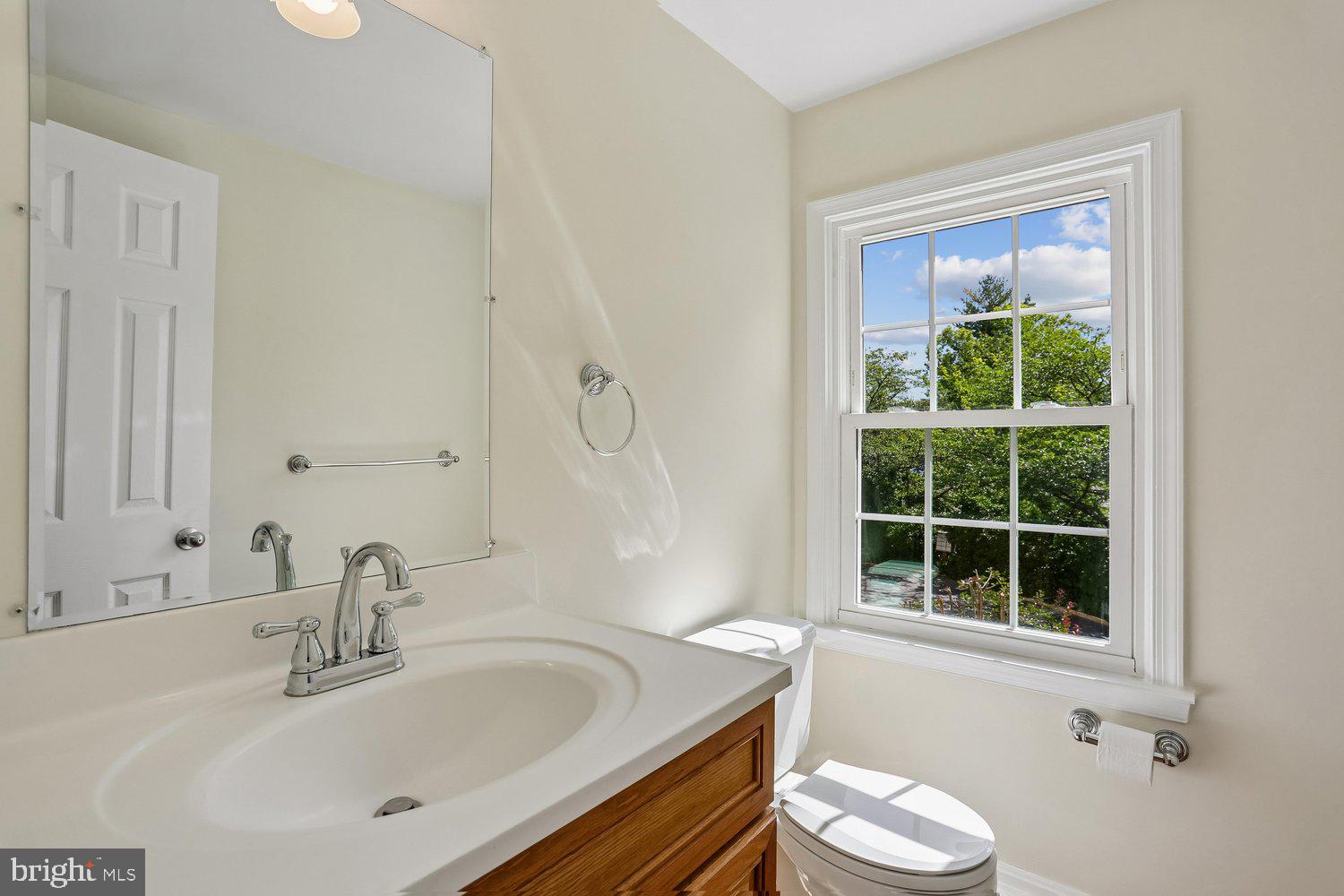 10804 Douglas Avenue Silver Spring, MD 20902 - Photo 20 of 46 Main level powder room