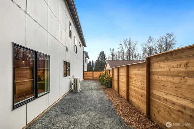 $750,000 | 910 South 138th Street, Unit A, Burien, WA 98168