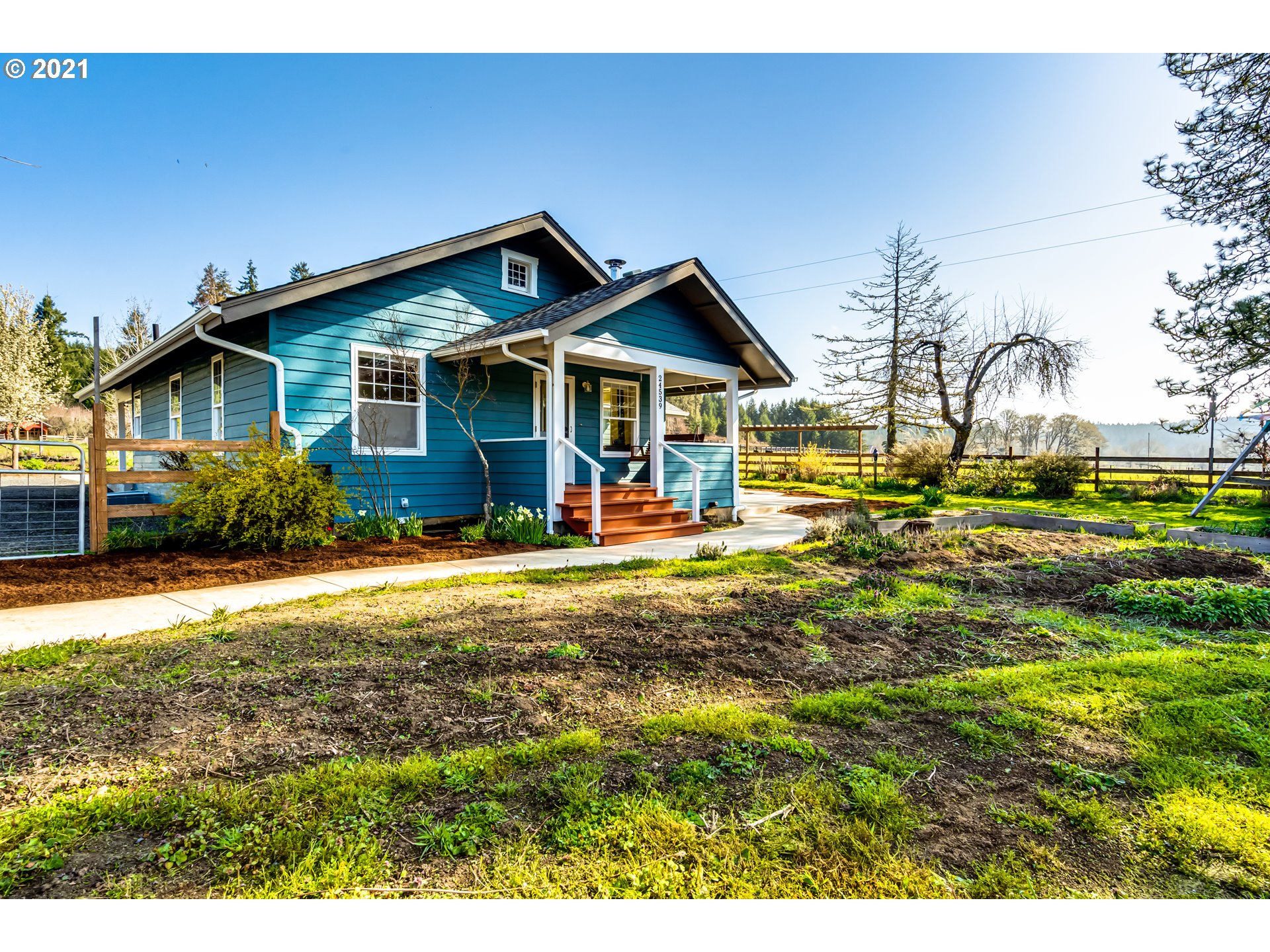 24539 Vaughn Road Veneta, OR 97487 - Photo 1 of 32 Gallery Image 1