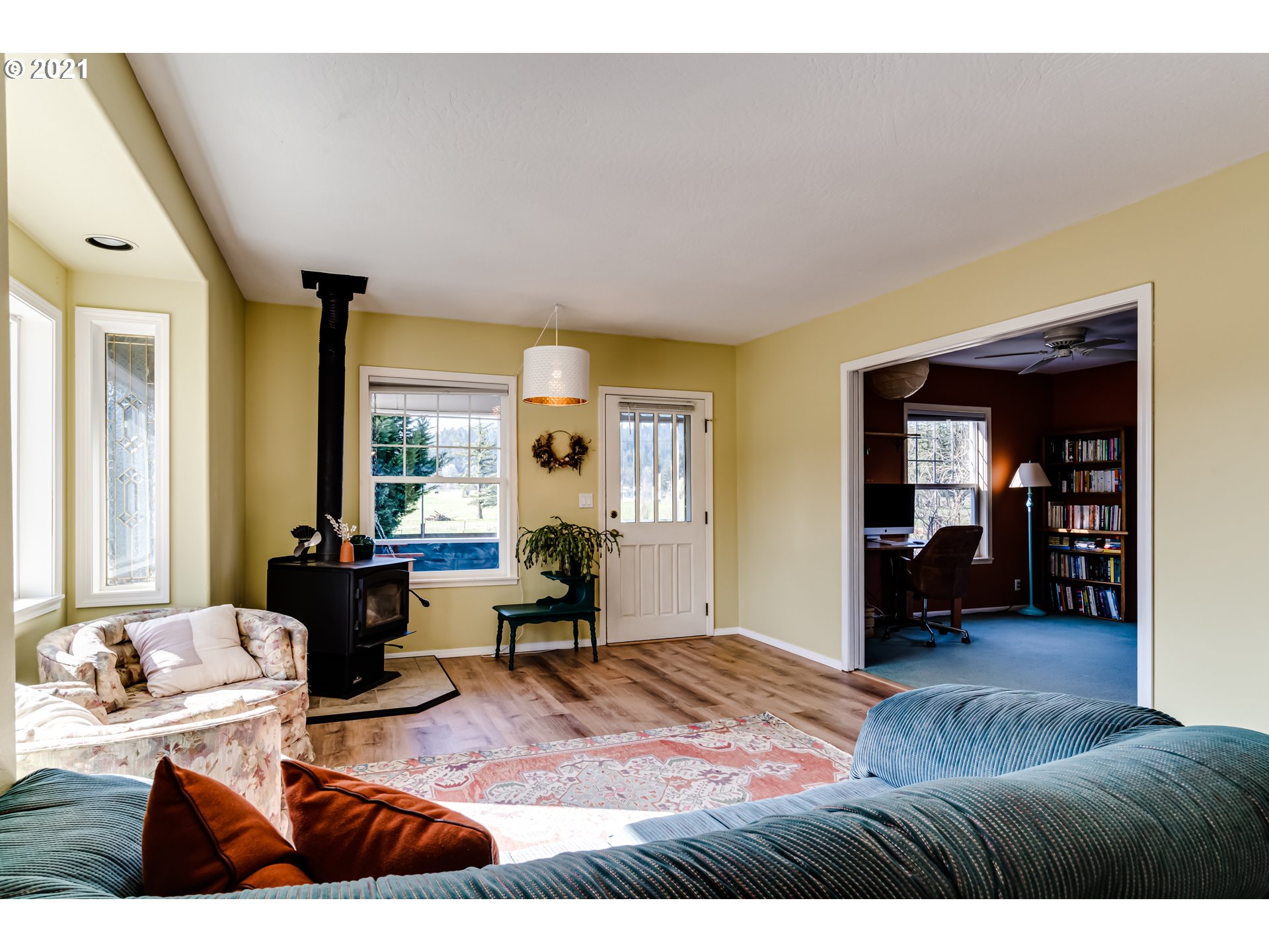 24539 Vaughn Road Veneta, OR 97487 - Photo 18 of 32 Gallery Image 18