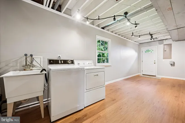 $1,165,000 | 11452 Beechgrove Lane, Potomac, MD 20854