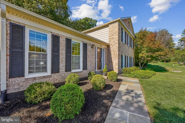 $1,165,000 | 11452 Beechgrove Lane, Potomac, MD 20854