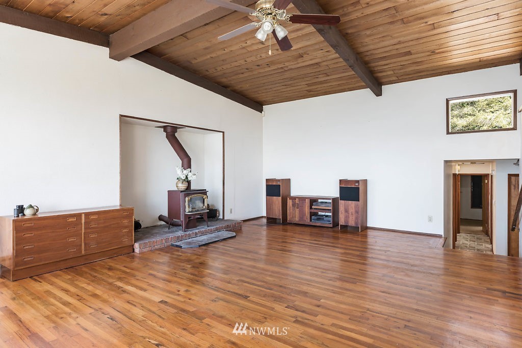 1745 West Beach Road Oak Harbor, WA 98277 - Photo 8 of 25 Gallery Image 8