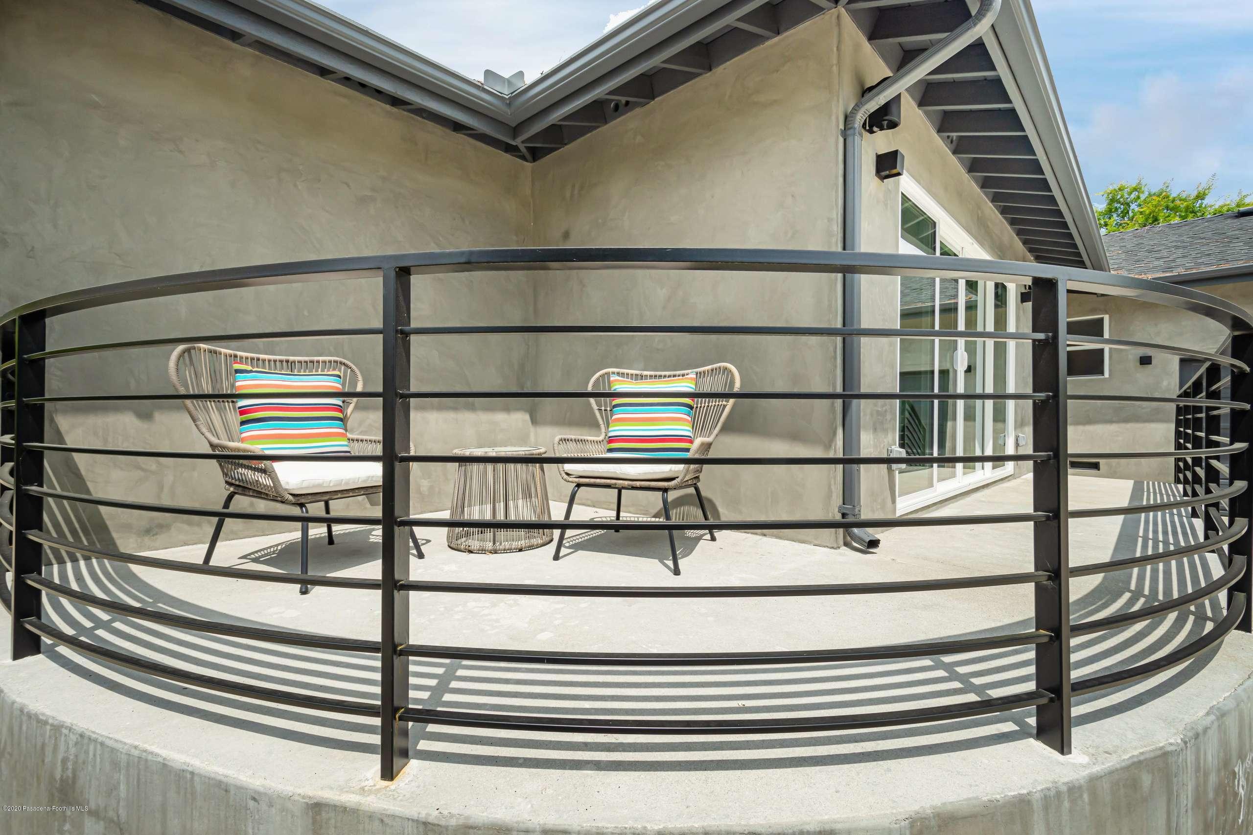 3590 Fairmeade Road Pasadena, CA 91107 - Photo 42 of 45 a view of entryway