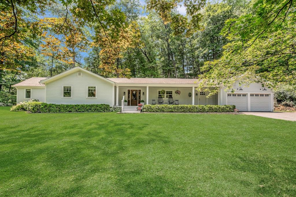 43 Whippoorwill Road East Armonk, NY 10504 - Photo 1 of 1