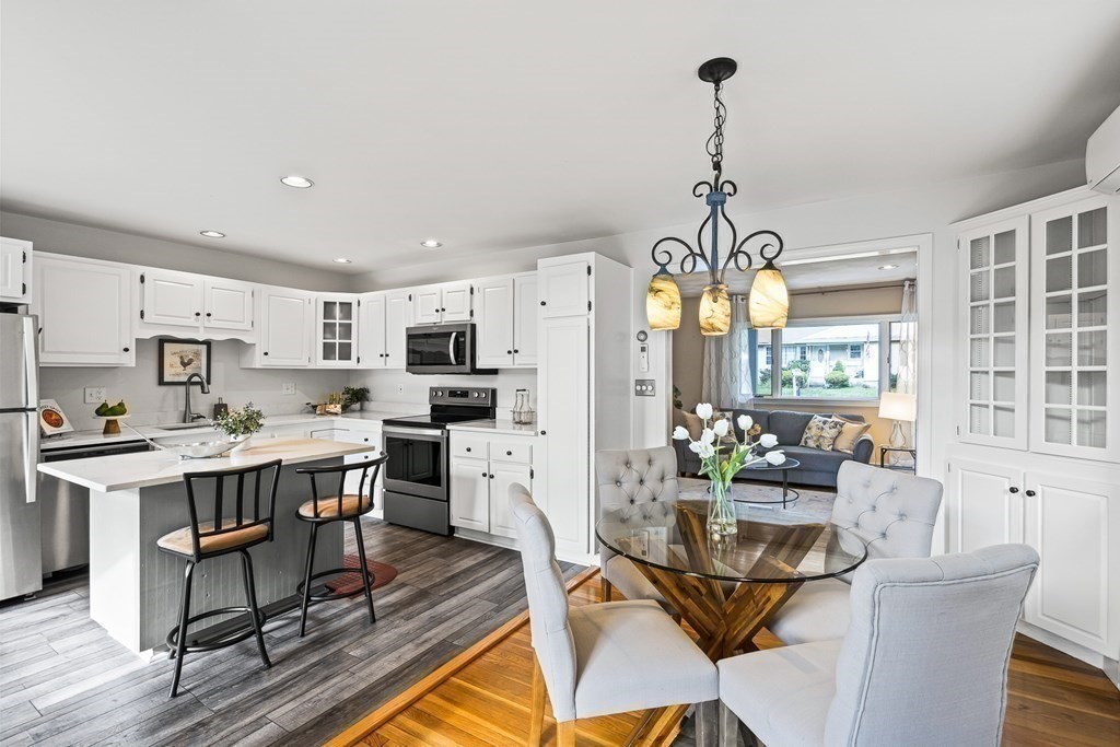 18 Lee Road North Reading, MA 01864 - Photo 12 of 39 Gallery Image 12