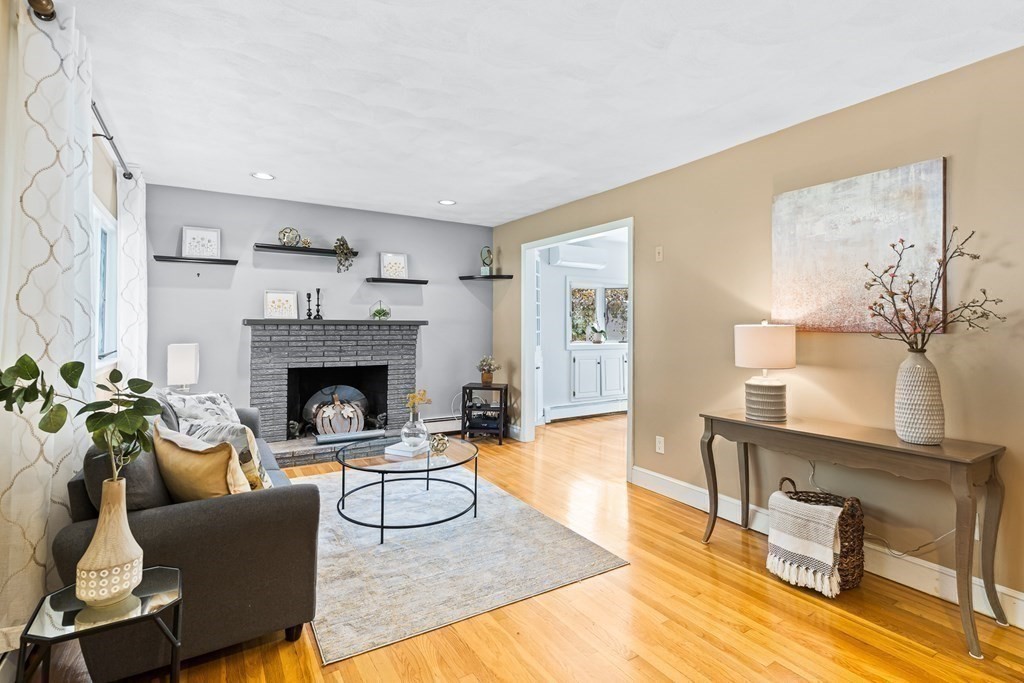 18 Lee Road North Reading, MA 01864 - Photo 19 of 39 Gallery Image 19