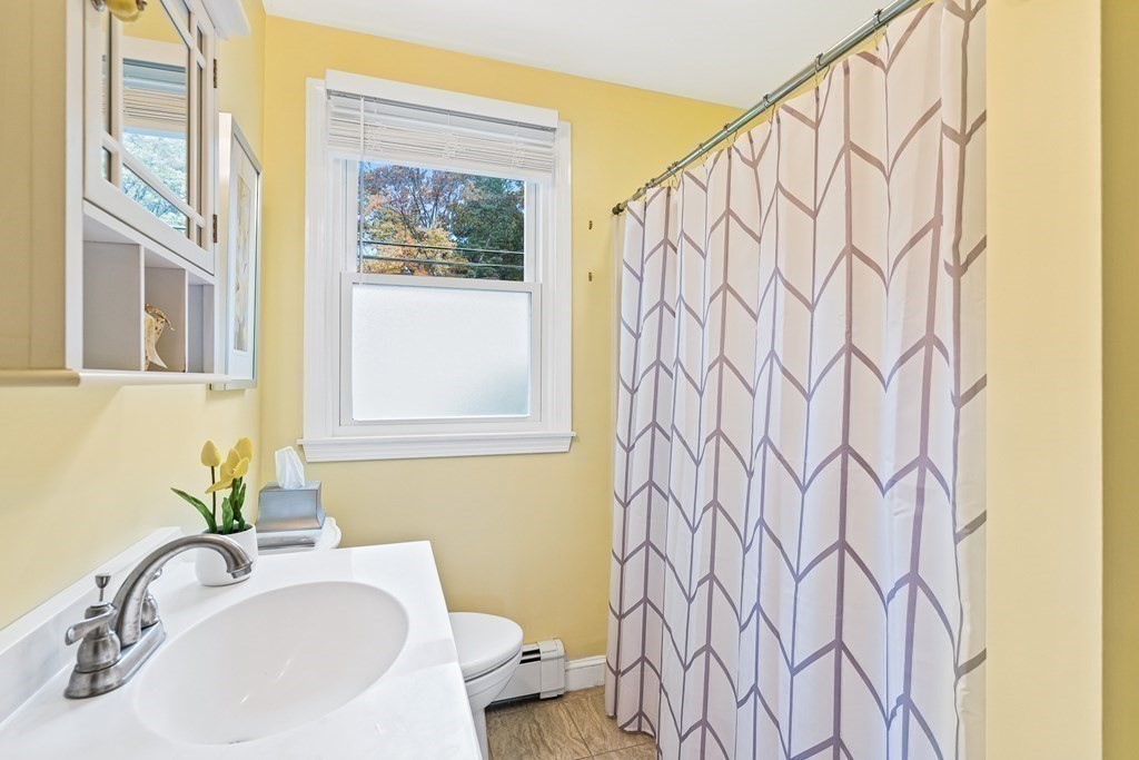 18 Lee Road North Reading, MA 01864 - Photo 25 of 39 Gallery Image 25
