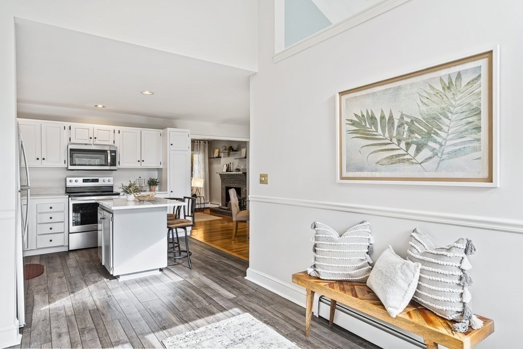 18 Lee Road North Reading, MA 01864 - Photo 4 of 39 Gallery Image 4
