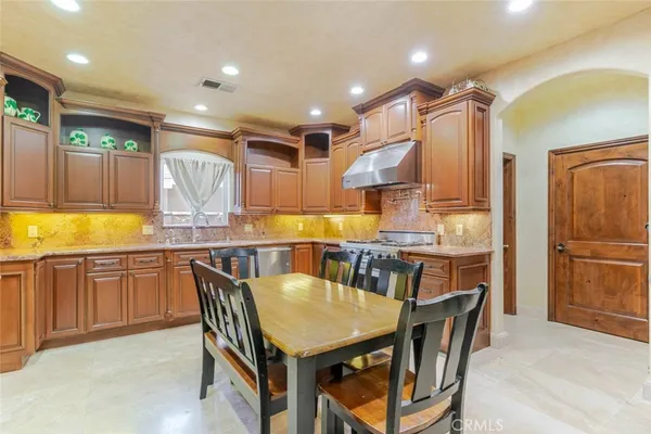 $1,100,000 | 655 North Meyer Street, San Fernando, CA 91340