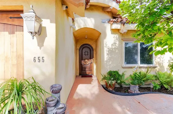 $1,100,000 | 655 North Meyer Street, San Fernando, CA 91340