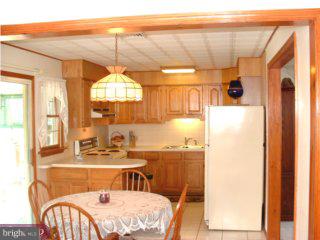 11 Quill Road Levittown, PA 19057 - Photo 2 of 4 Gallery Image 2