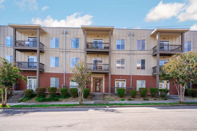 $385,000 | 863 Flynn Street, Unit 104, Chattanooga, TN 37403