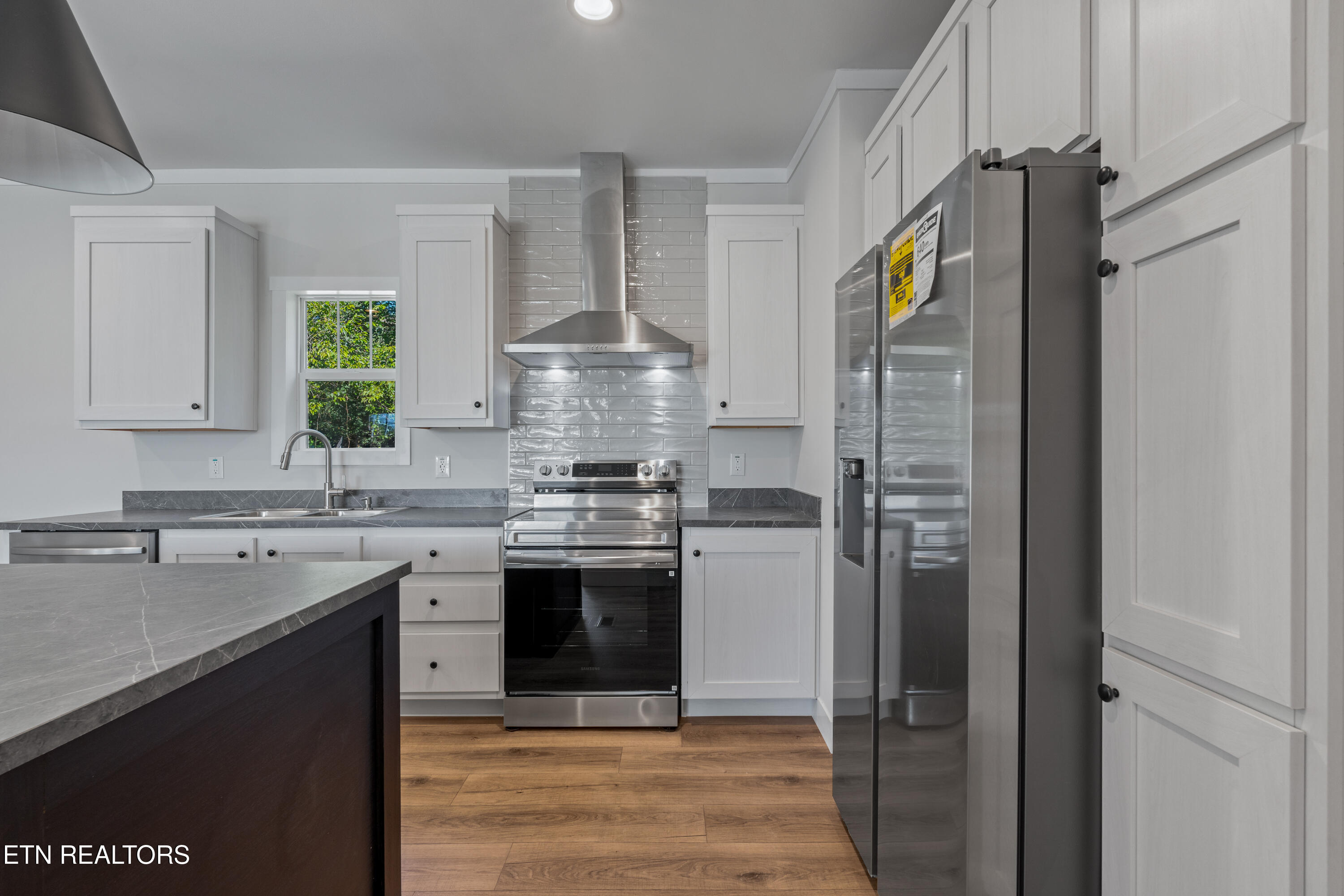 7928HarmonRd-15