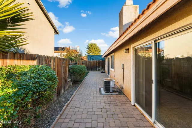 $410,000 | 125 Gaitano Drive, Palmdale, CA 93550