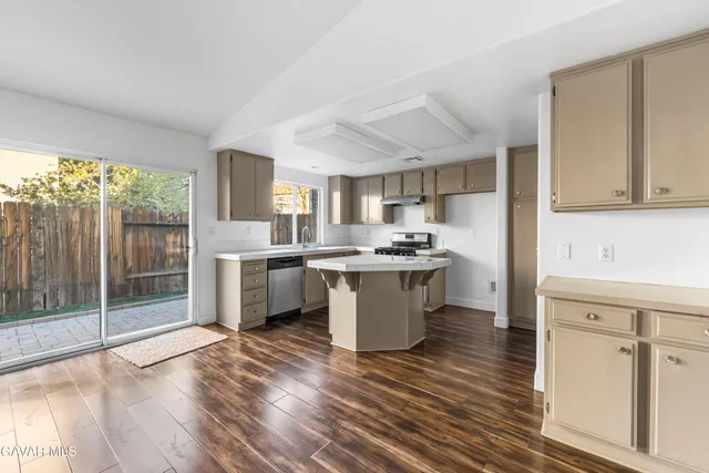 $410,000 | 125 Gaitano Drive, Palmdale, CA 93550