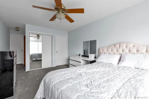 $799,000 | 15405 Riverside Drive, Unit 12B | Beechhurst
