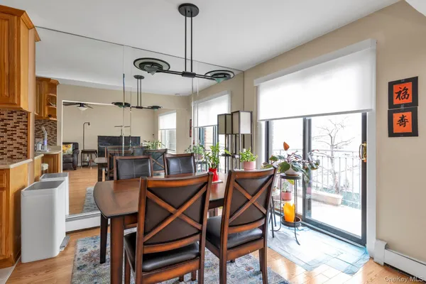 $799,000 | 15405 Riverside Drive, Unit 12B | Beechhurst