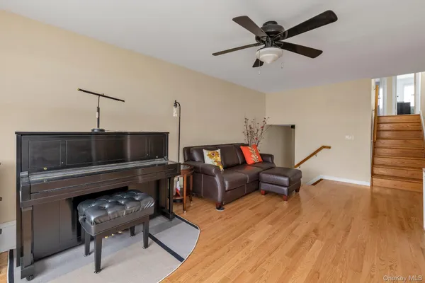 $799,000 | 15405 Riverside Drive, Unit 12B | Beechhurst