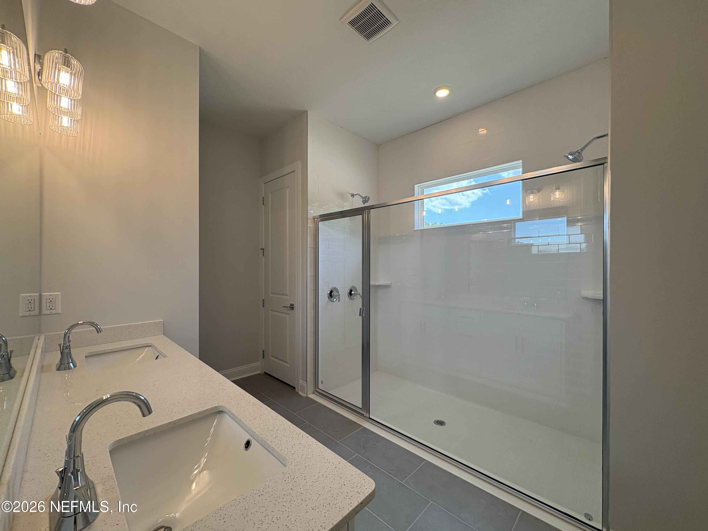100 Cres Shrs Road St. Augustine, FL 32086 - Photo 15 of 39 PrimaryBath_1