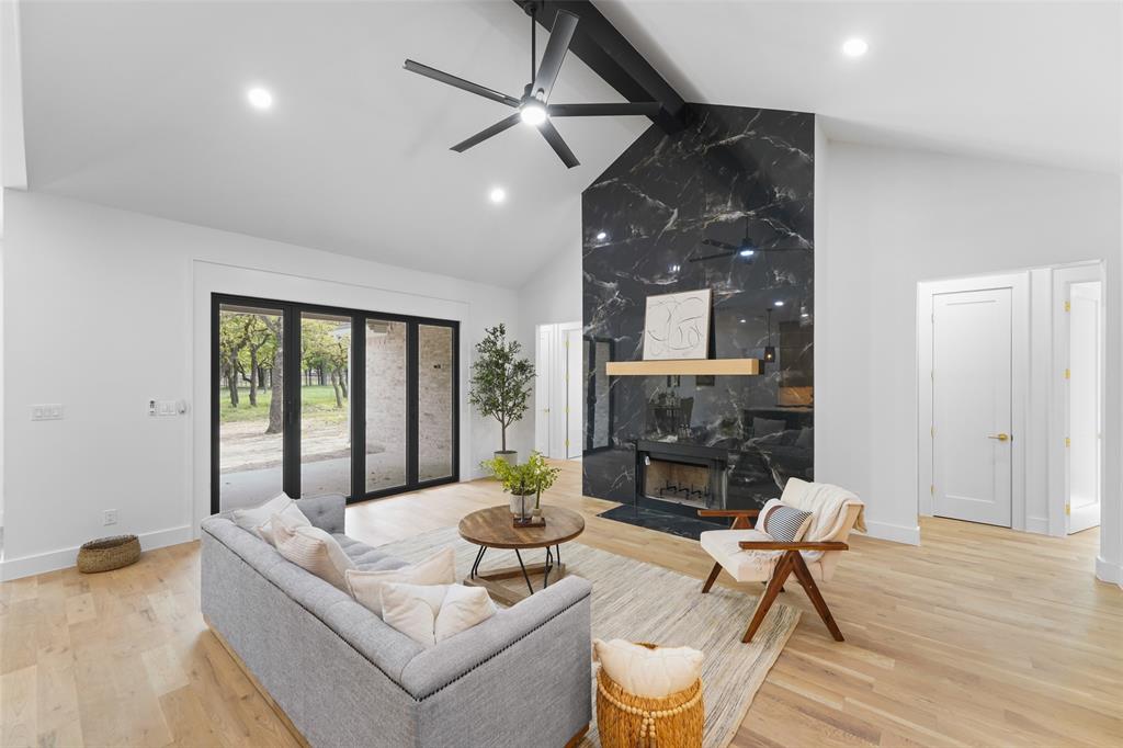 1000 Bluebonnet Ridge Weatherford, TX 76087 - Photo 6 of 39