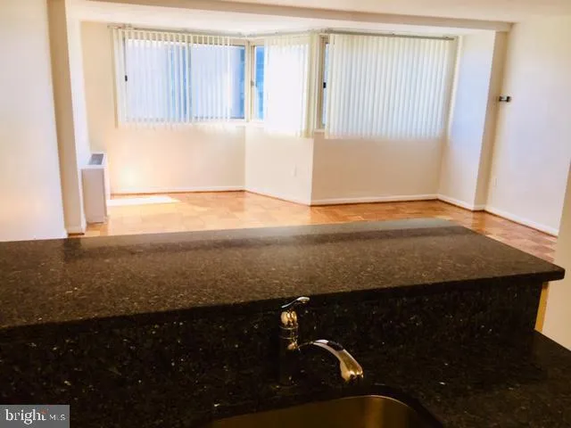 $2,000 | 922 24th Street Northwest, Unit 817, Washington, DC 20037